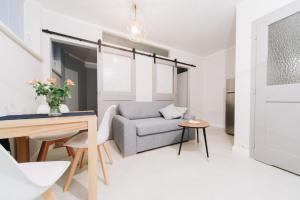 M6 Main Square Stylish One Bedroom