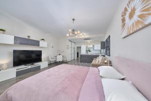 Laurinska Avenue Studio for 4
