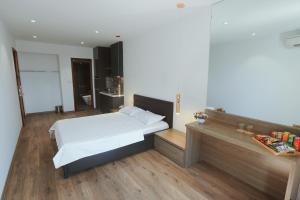 BH Riverside Hotel