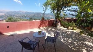 Odysseus Cozy Seaview Studio