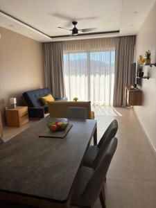 Santa Cruz Condo