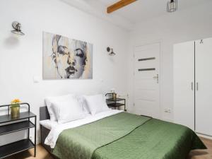 House in Saint-Pabu near Stunning Beaches