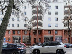 Charming Warsaw Apartment for 6