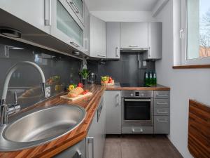 Wola Flat near City Center