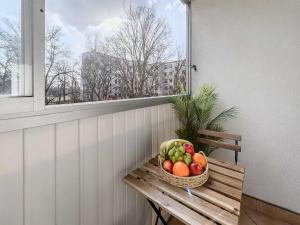 Wola Flat near City Center