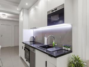 Spacious Central Warsaw Apartment