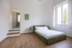 Villa San Mamolo Elegant 4-Bedroom Apartment