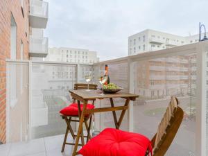 Old Town Apartment for 4