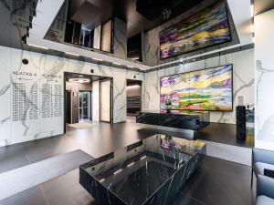Lush Home near Varso Tower