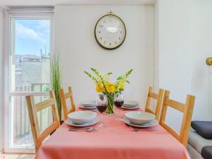 Apartment with Private Balcony