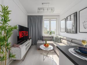 Flat with Quiet Courtyard