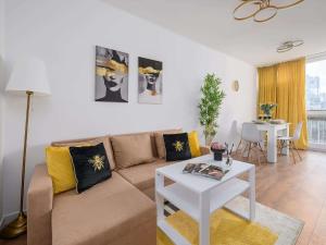 Warsaw Flat on Pereca