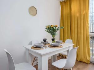 Warsaw Flat on Pereca
