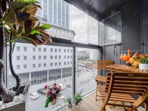 City Apartment with Balcony