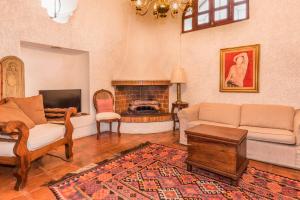 Old World Charm & Amazing Views in Historic Center