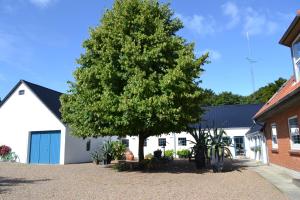 Three-Bedroom Apartment room in Porshus Ferielejlighed