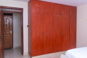 Road View 2BR Master En-Suite Carrefour & Dining