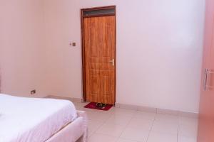 Road View 2BR Master En-Suite Carrefour & Dining