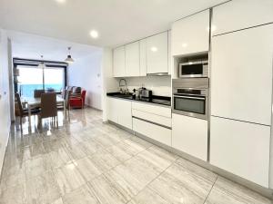 OCEAN DRIVE exclusive apartments on the first line