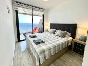 OCEAN DRIVE exclusive apartments on the first line