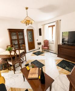 DoMY Private Rooms Rental Carrara