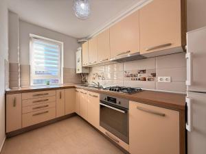 Family Apartment CORESI MALL