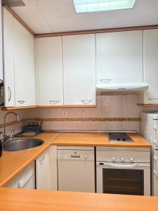 Centrally Located Apartment with Pool near IFEMA