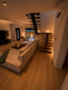 Villa Just be Alive, Sea View, Pool, Gym & Sauna