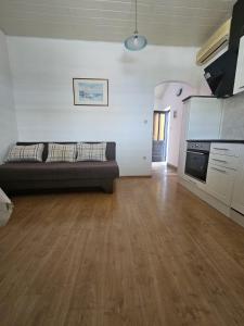 Apartments with parking space Ivan Dolac, Hvar - 10434