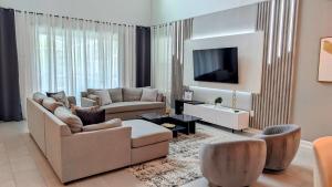 8955-Luxury 5BR Home at Champions Gate Resort