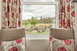 7 Bed in Ambleside oc-lr053