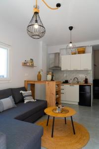 Level up - A Duplex , Modern 2-Level Apartment