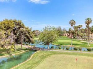 Pond View House w Pools & Golf Near Coachella