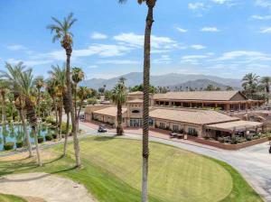 Pond View House w Pools & Golf Near Coachella