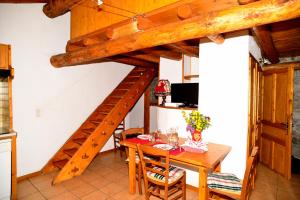 Appartements Appartement cosy pour 4 personnes en chalet de pierres : photos des chambres