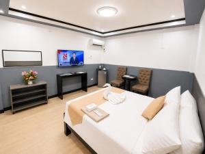 Amax Inn Makati