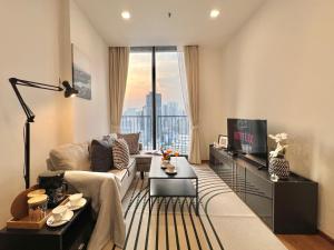 4minBTSPhromPhong EmphereMall RooftopPool WiFi 1Gb