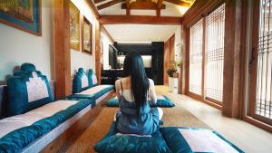 그랑 종로 독채 한옥스테이 무료주차 자쿠지 종묘 익선동 창경궁 광장시장 민화체험