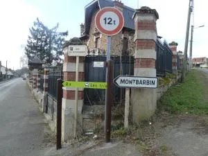 吉仁艾丽斯旅馆 - 马恩河畔埃索姆