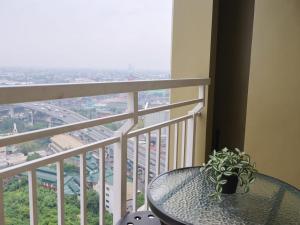 Celandine 1BR near Cloverleaf
