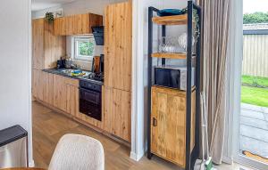 2 Bedroom Cozy Home In Oude Pekela