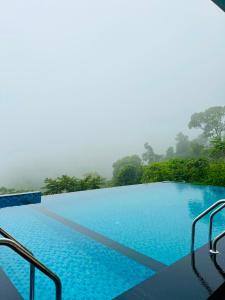 Hill Breeze Pool Resort Vagamon by VOYE HOMES