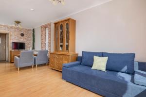 Spacious Studio with Balcony in Katowice by Noclegi Renters