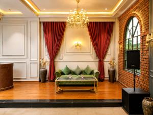 Ark Inn - Hotel and Banquet