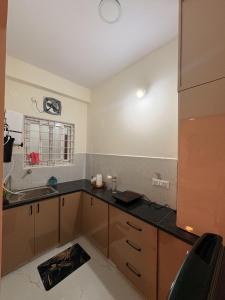 Secret Getaway with Premium & Cozy 1BHK Kondapur