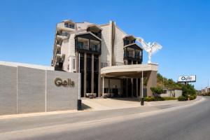 Q Ella Beach Hotel