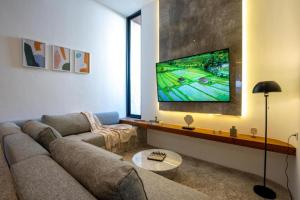 Tropical Villa - Rooftop Escape - Pererenan