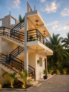 Xamanai B&M Family House