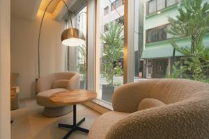 Hotel ON OFF