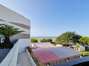 Modern flat with amazing view on the beach